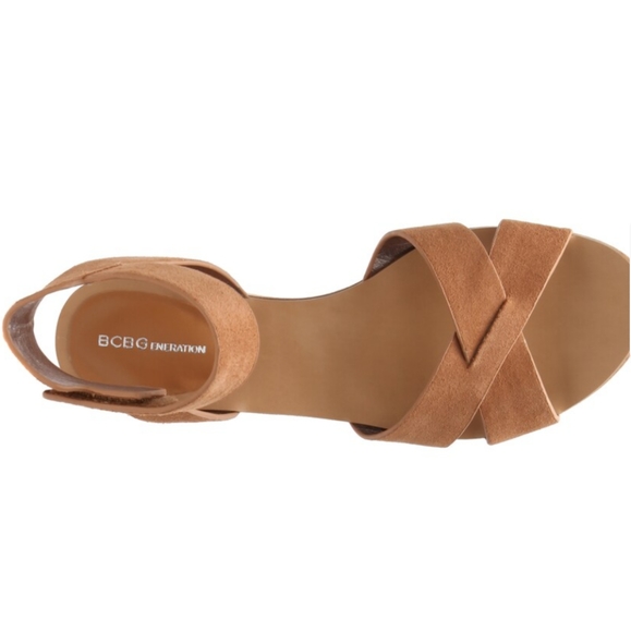 🌟 New BCBG Sandals - Picture 2 of 4